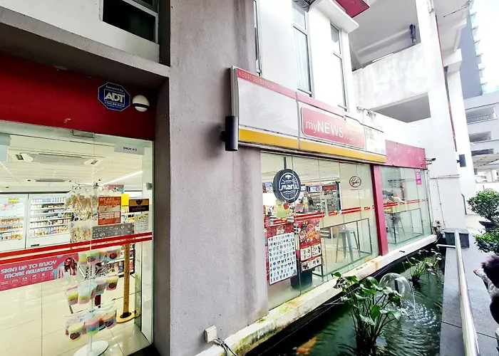 10 Guest Breezy 3 Room Koi Kinrara Suite, Ioi Puchong, Bukit Jalil Pavilion, Bukit Jalil Stadium, Sunway Pyramid, Sunway Lagoon