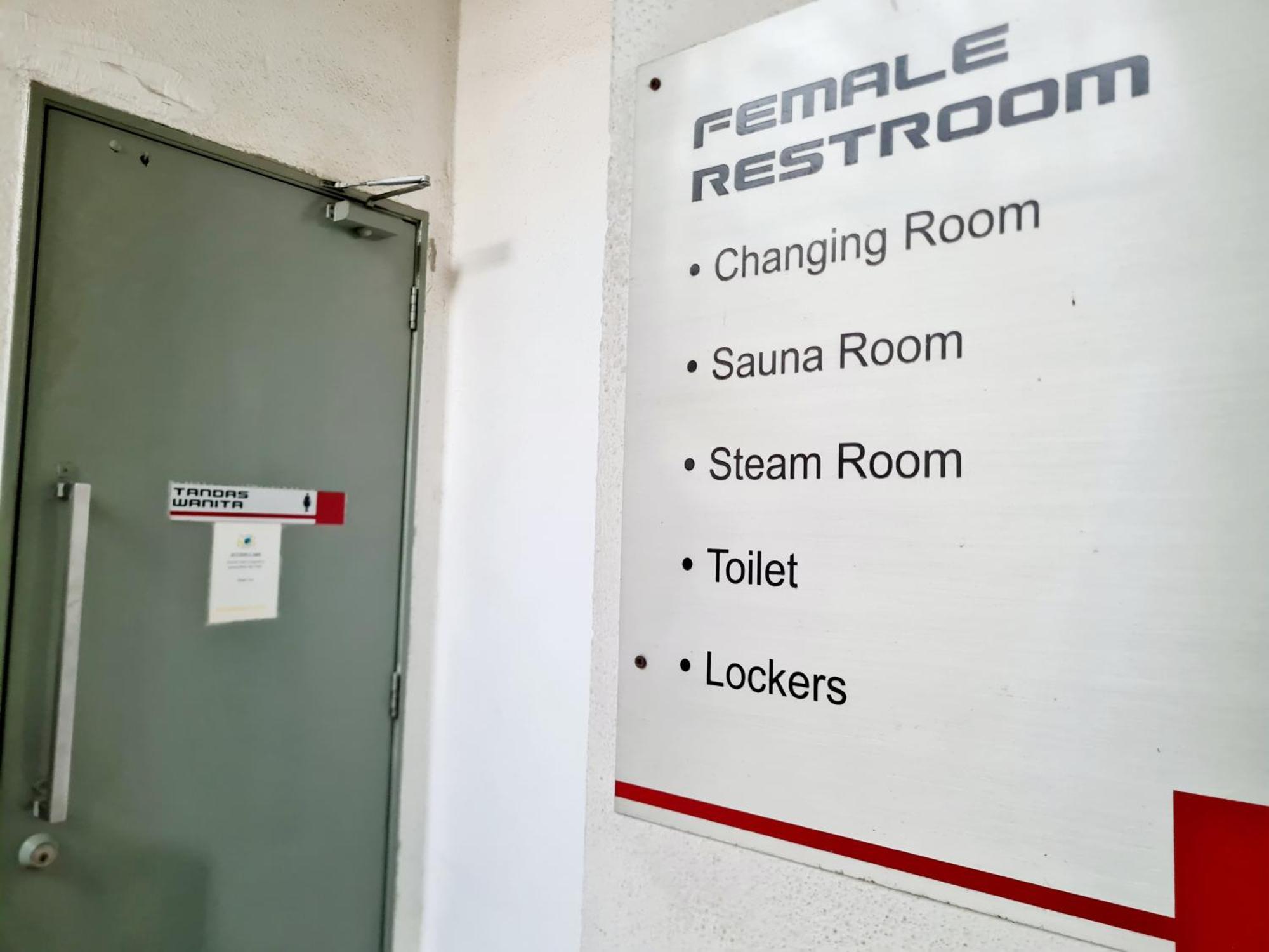 10 Guest Breezy 3 Koi Kinrara Suite, Ioi Puchong, Bukit Jalil Pavilion, Bukit Jalil Stadium, Sunway Pyramid, Sunway Lagoon Apartment Kampong Baharu Sungai Way
