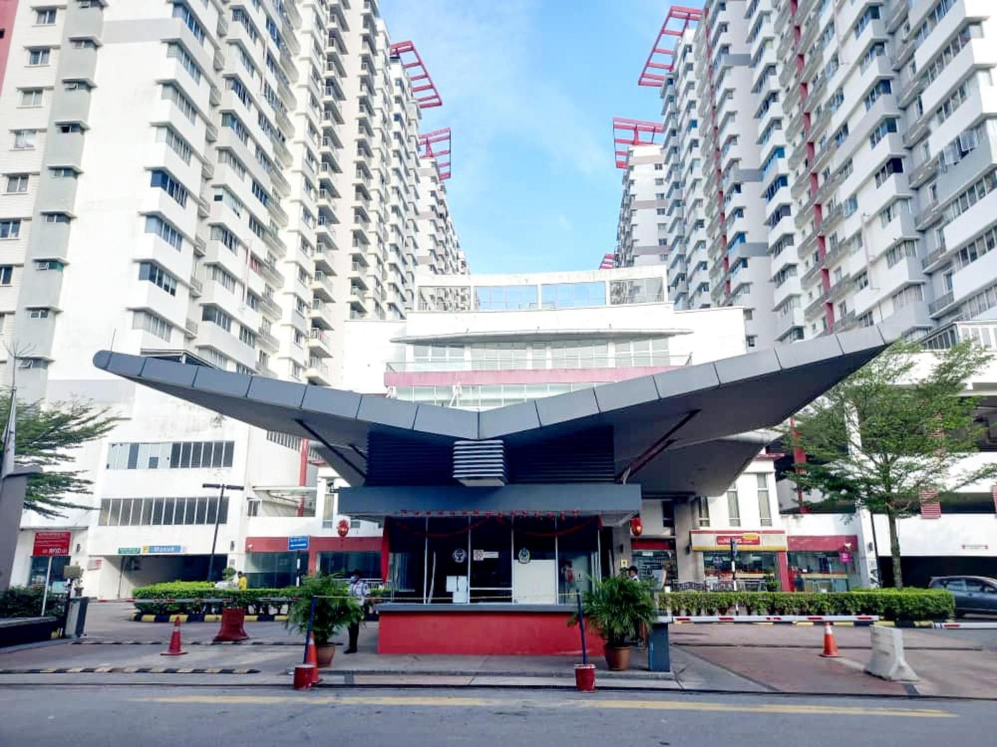 Apartment 10 Guest Breezy 3 Koi Kinrara Suite, Ioi Puchong, Bukit Jalil Pavilion, Bukit Jalil Stadium, Sunway Pyramid, Sunway Lagoon Kampong Baharu Sungai Way