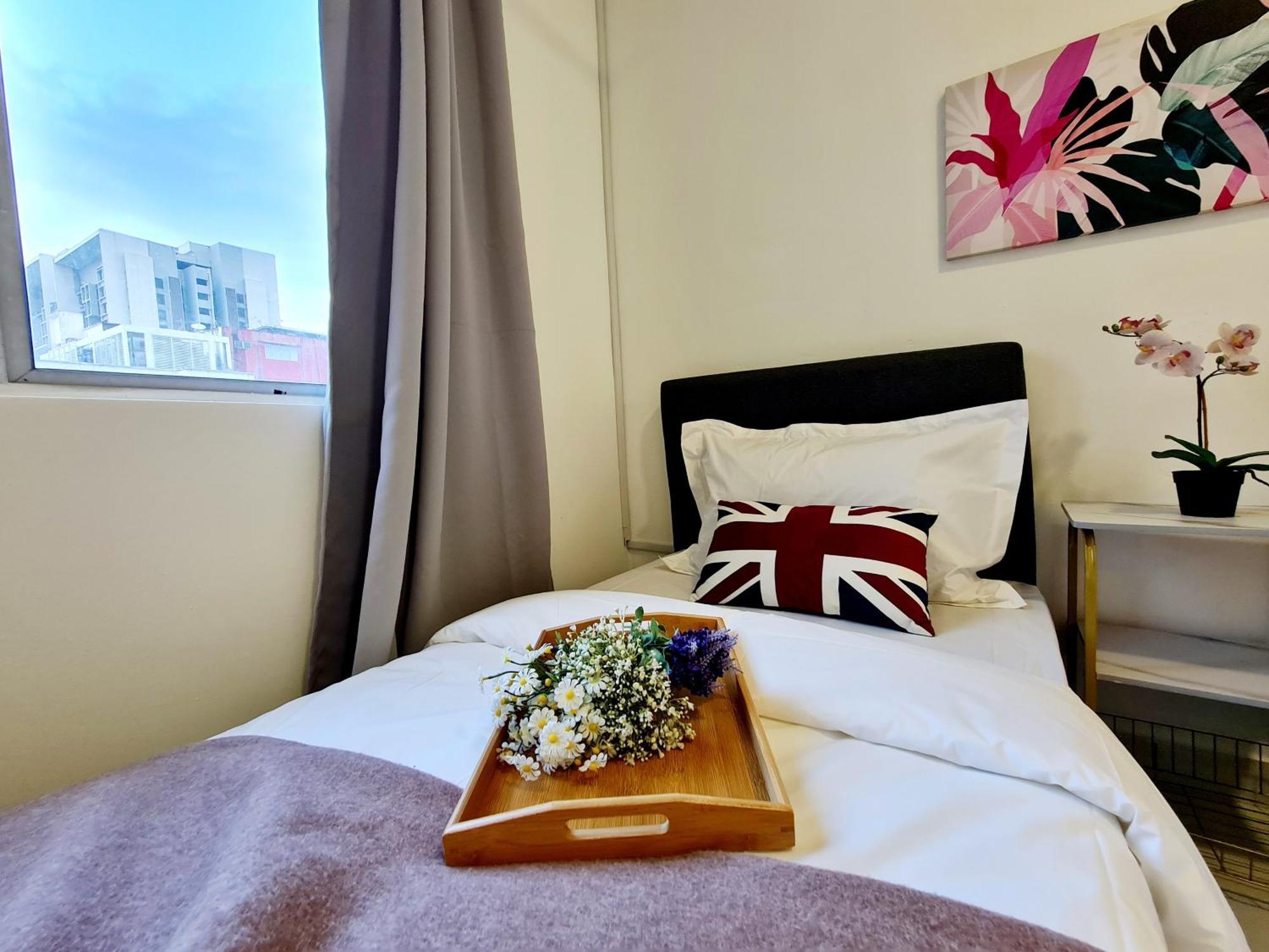 Apartment 10 Guest Breezy 3 Koi Kinrara Suite, Ioi Puchong, Bukit Jalil Pavilion, Bukit Jalil Stadium, Sunway Pyramid, Sunway Lagoon *
