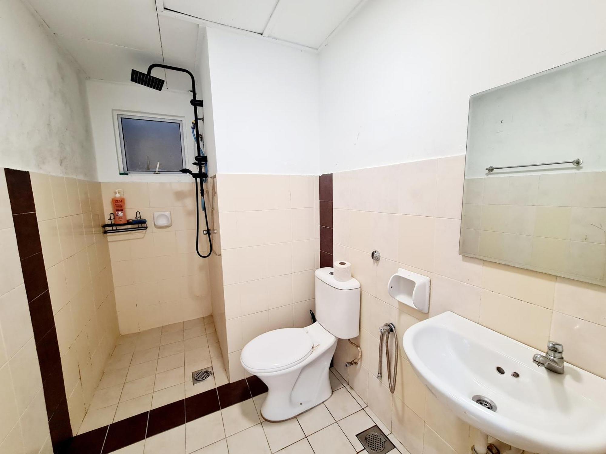 10 Guest Breezy 3 Koi Kinrara Suite, Ioi Puchong, Bukit Jalil Pavilion, Bukit Jalil Stadium, Sunway Pyramid, Sunway Lagoon Apartment